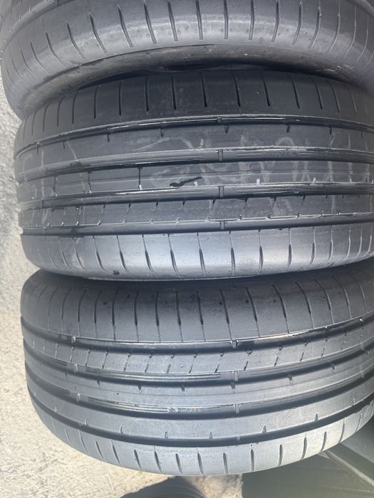 Шини 245/45 R 18 Dunlop SportMaxx rt2