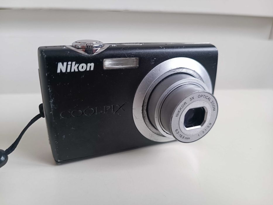 Nikon Coolpix S203