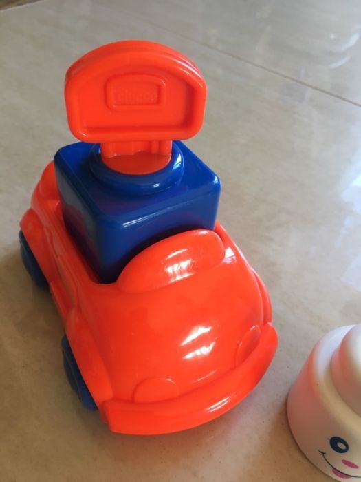 Машинка первый конструктор Chicco