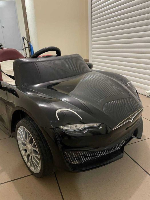 Продам Електромобіль дитячий Tesla Style