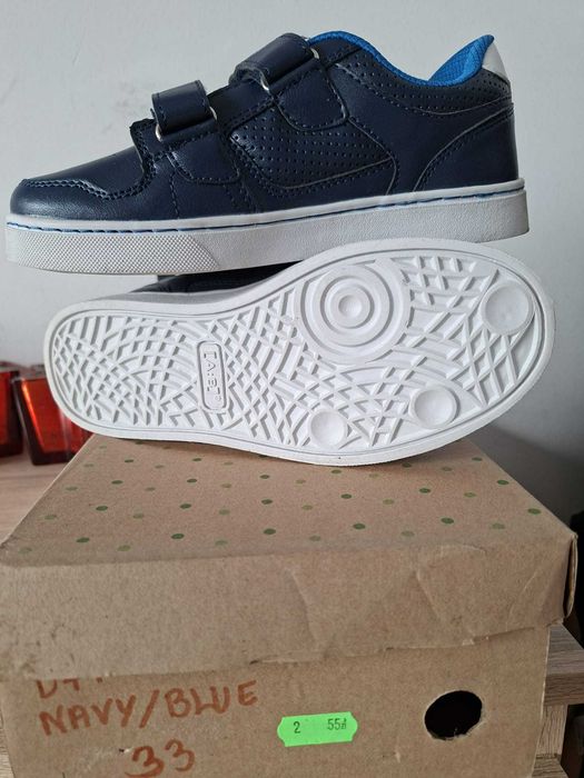 Nowe buty dla chłopczyka
