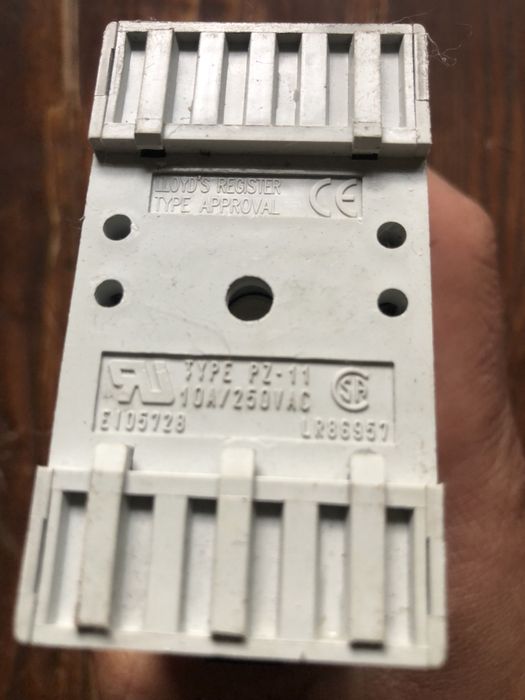 Przekaźnik czasowy REFA RTx-153 + podstawka Relpol PZ-11 (Komplet)