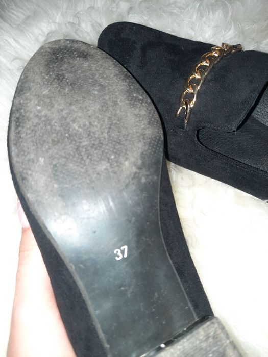 Czarne zamszowe mokasyny z łańcuszkiem old money roz. 37