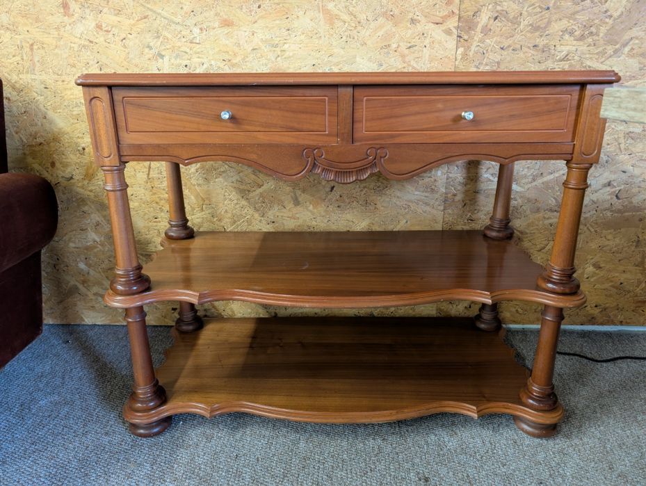 Credência com 2 gavetas