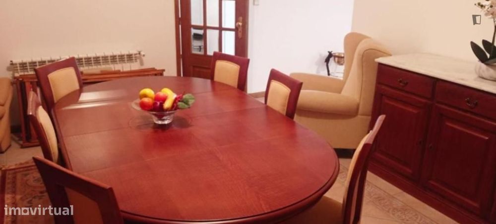 Casa com 3 quartos - localizado em Braganca
