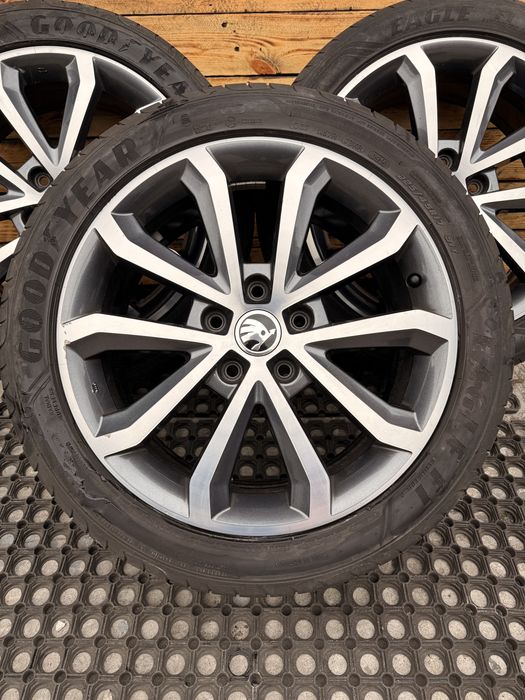 Диски 5/112 r17 з шинами 225/45 r17 Goodyear