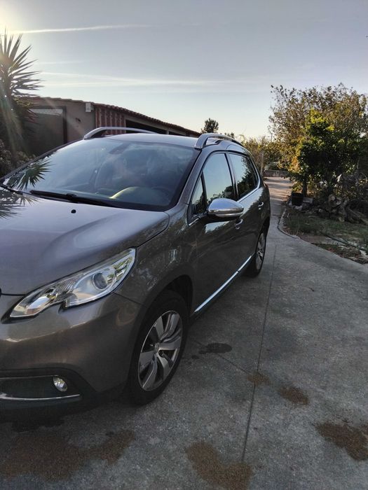 Peugeot 2008 1.2 PureTech — photo 2