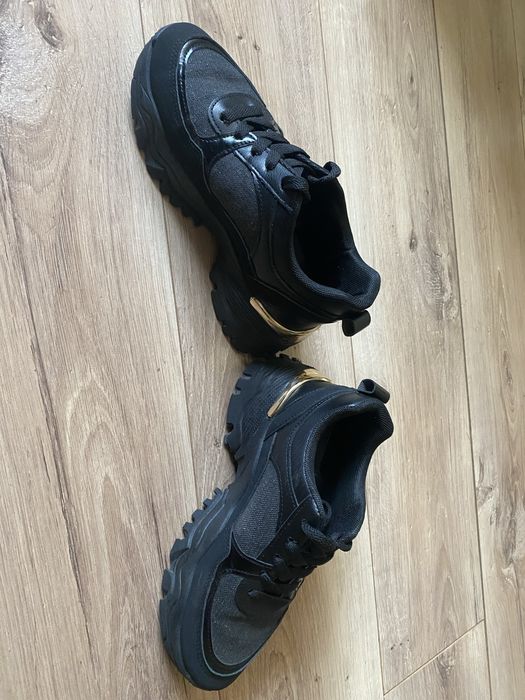 Czarne damskie sportowe buty 37