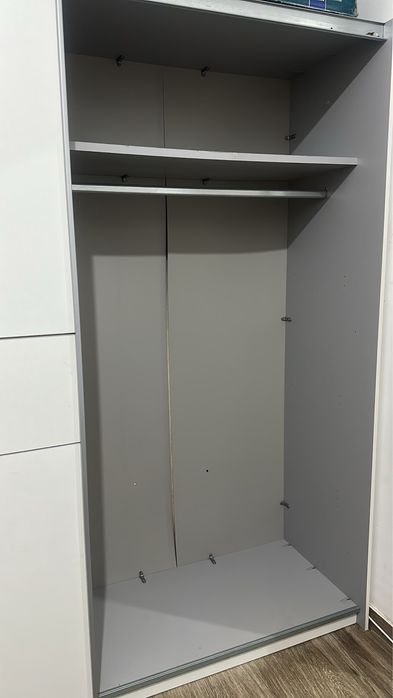 Roupeiro / Guarda Roupas