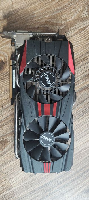 ASUS Radeon R9 280X DirectCU II TOP 3GB GDDR5