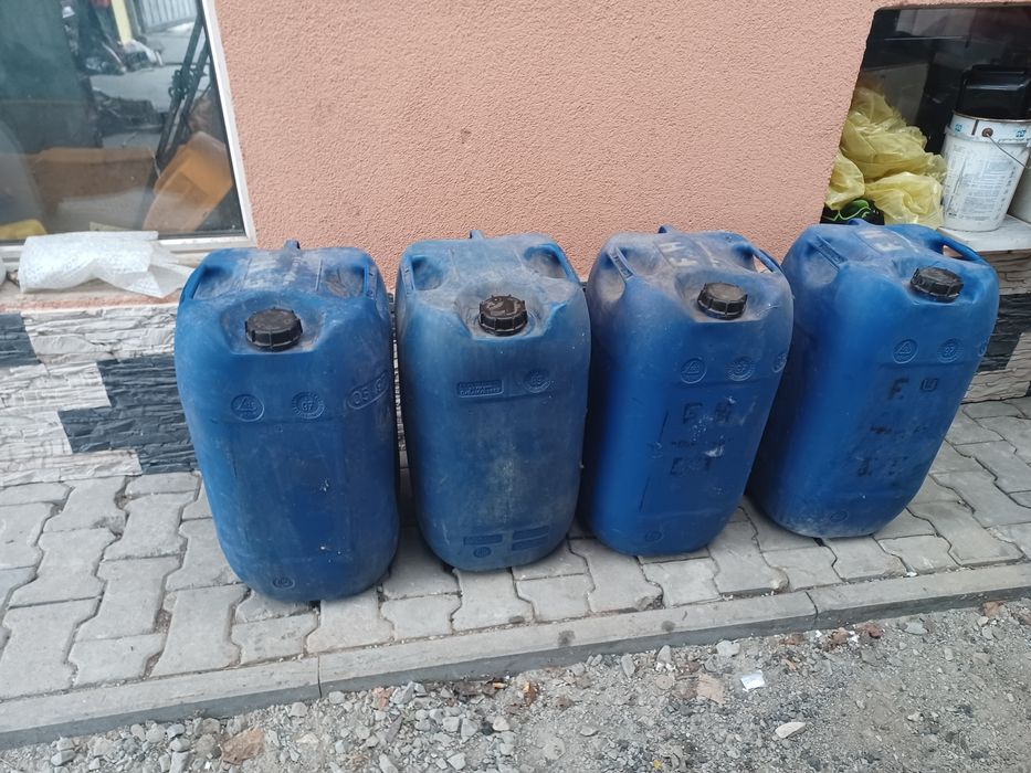 Kanistry zbiorniki 60 l  na rope