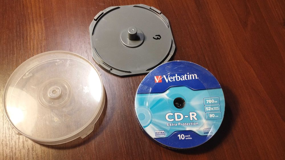 10 płyt CD w op VERBATIM + pudełko