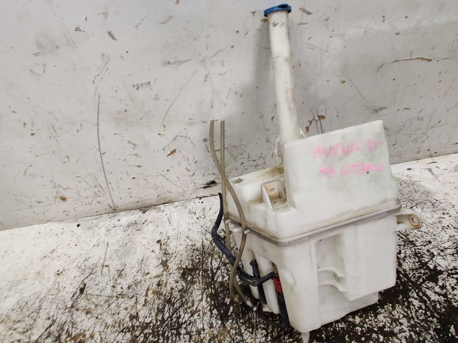 Toyota Avensis T25 HB Zbiornik Zbiorniczek Płynu Do Spryskiwaczy