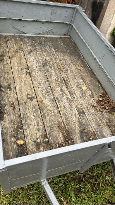 Przyczepka samochodowa