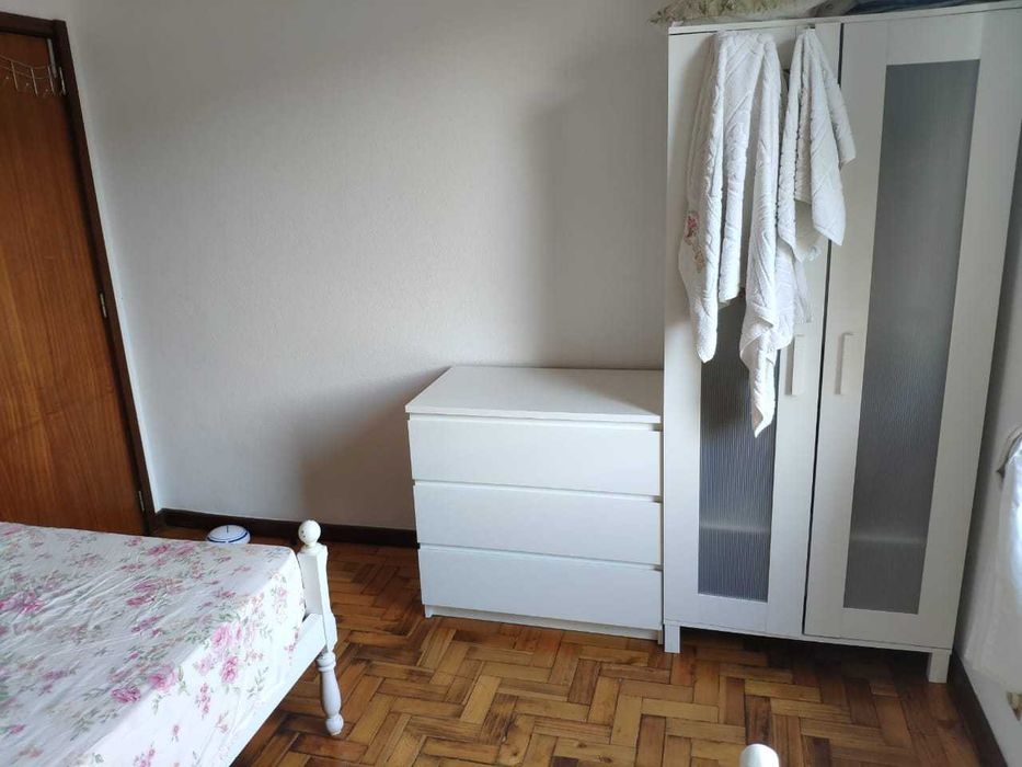 Quarto mobilado ao pé do ISEP, ESS no Pólo Universitário