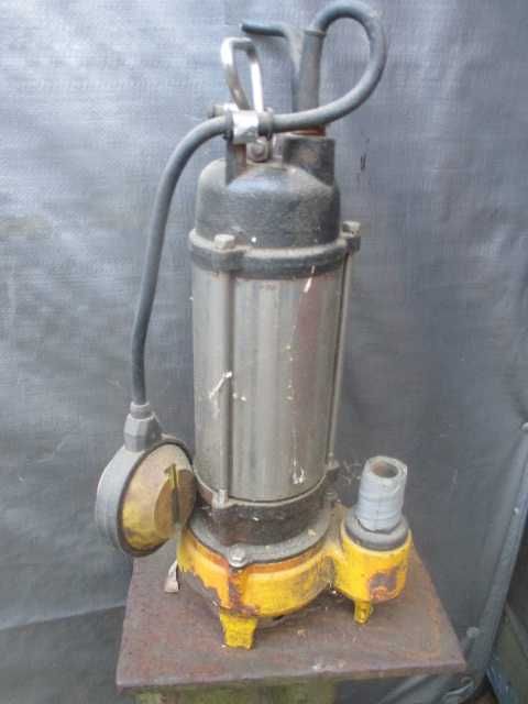 Pompa do szamba, brudnej wody - z rozdrabniaczem - uszkodzona.