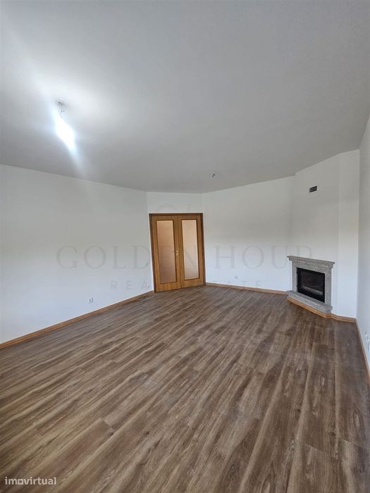 Apartamento T3 Remodelado em Condomínio Fechado | Grijó