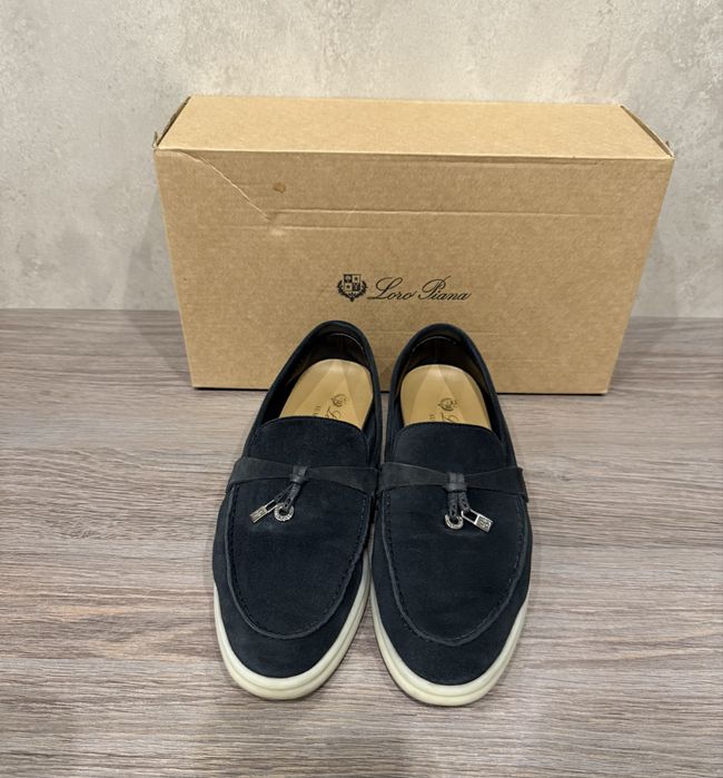 Loro Piana Summer Walk лофери