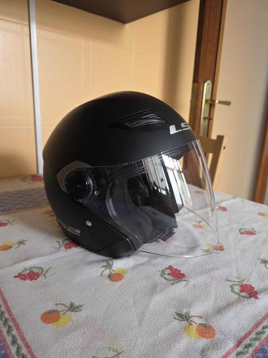 Honda CB125F - Carta de Condução A1 - Oferta de capacete