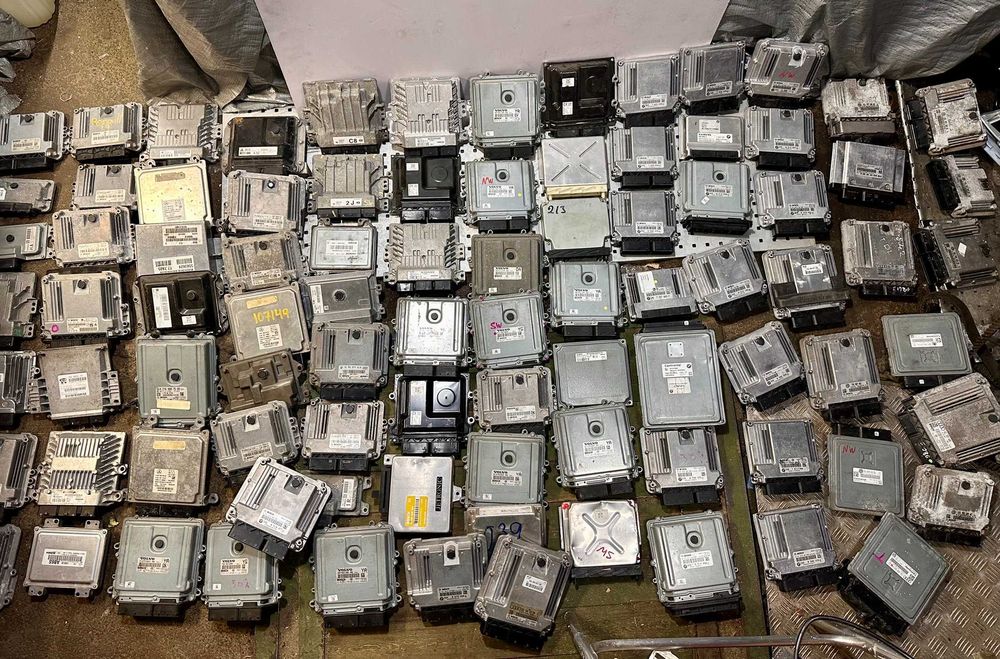 ECU блок управління двигуном VW Audi Volvo Ford Nissan GM Блок управління двигуном ЕБУ VAG Volvo Nissan Ford GM ОРИГІНАЛ