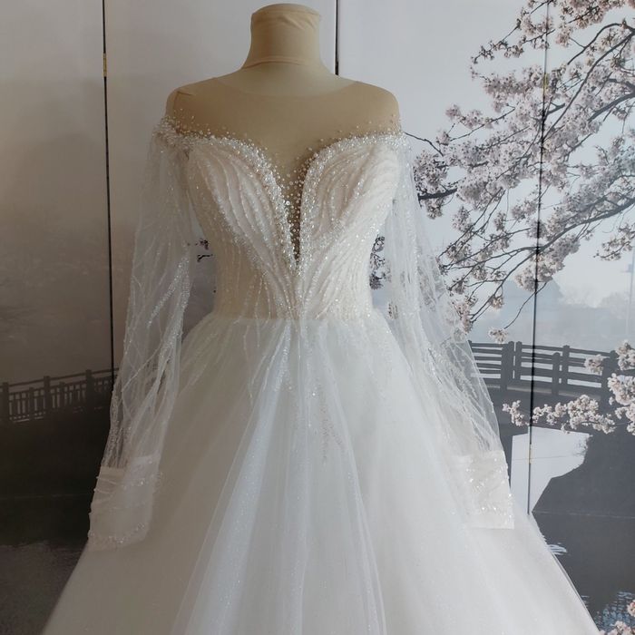 Прокат весільних суконь