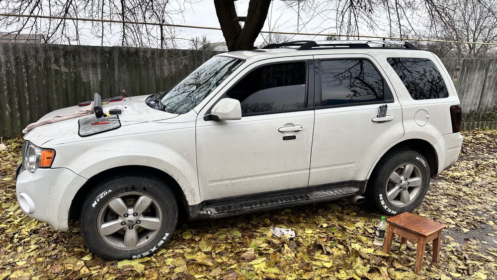 Продам Ford Escape 2010