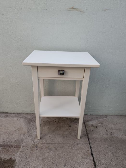 Mesa de cabeceira HEMNES do Ikea