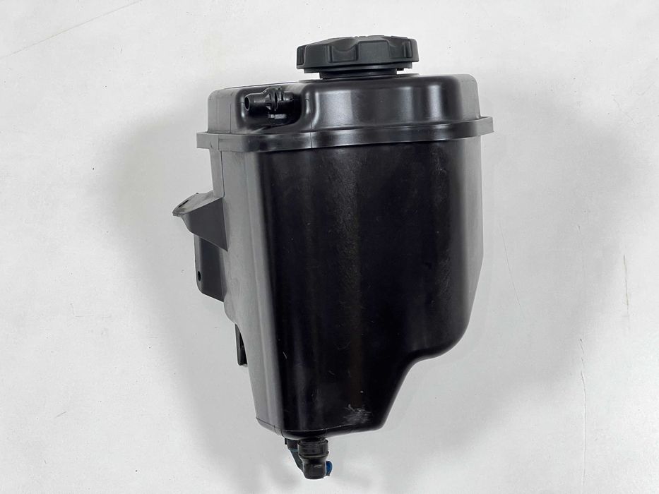 Бачок розширювальний антифризу BMW X5 F15 F16 Бачок расширительный БМВ