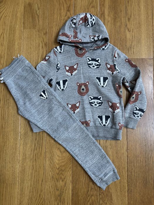 Zestaw bluza i spodnie dresowe C&A rozm. 134
