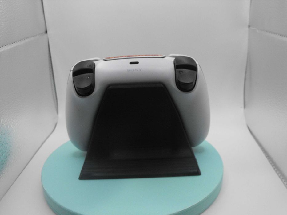 Suporte de Comando PS5 – Forge | Série LOOT