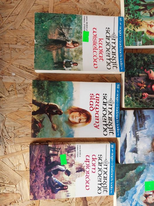 "Saga o ludziach lodu" Margit Sandemo - 11 tomów