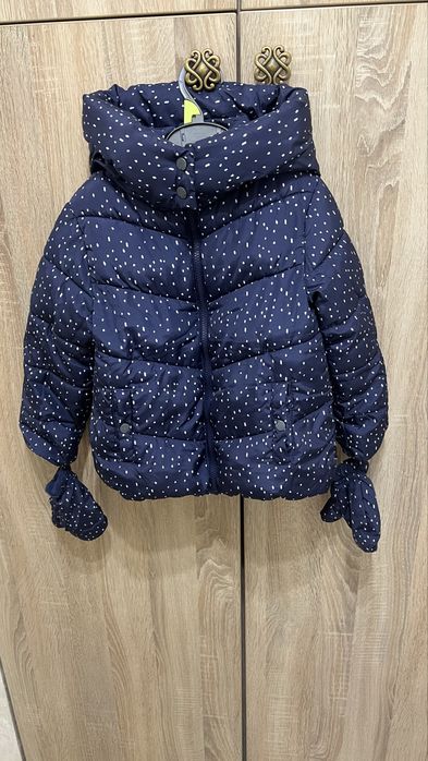 Зимова куртка. розмір 116. Ціна 400грн.