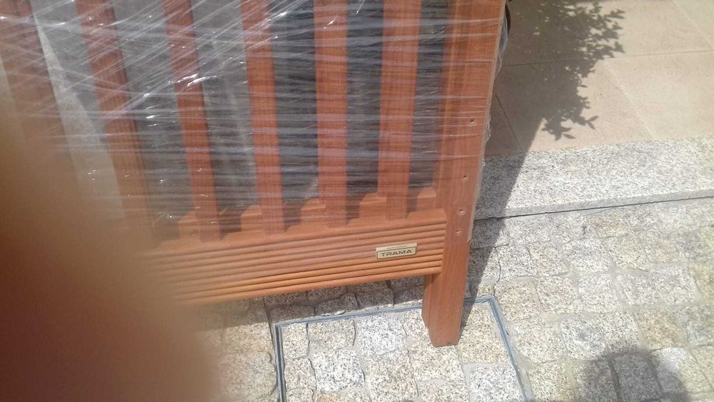 Cama de grades castanha da Marca TRAMA