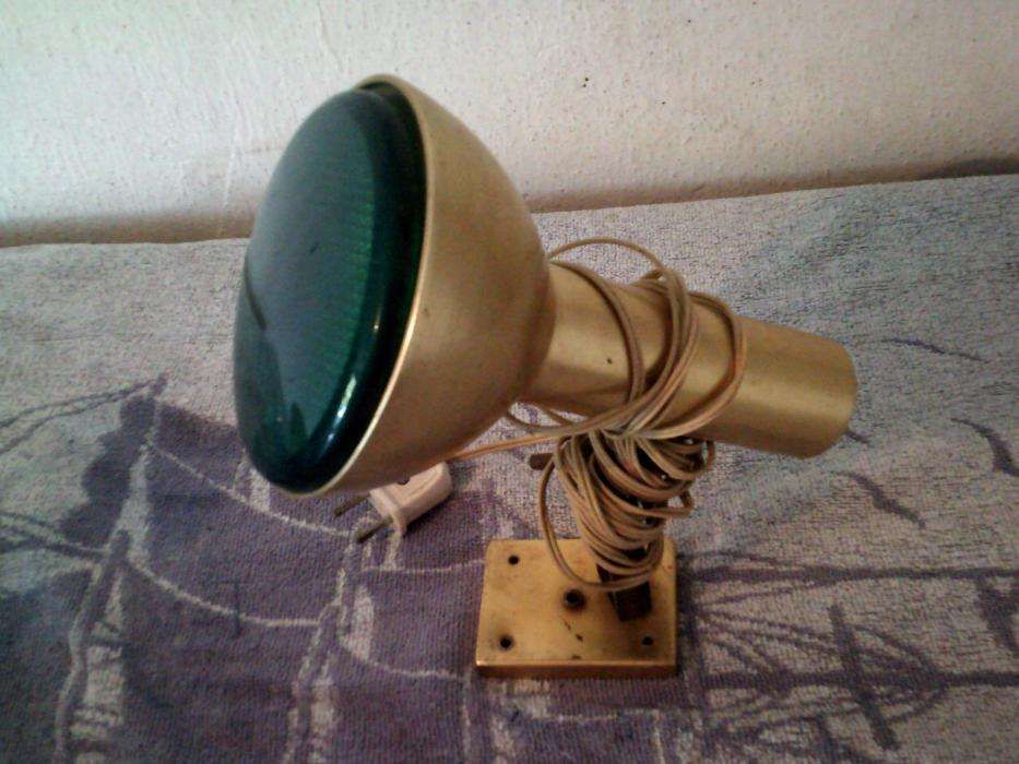 2 Apliques e foco Luz Verde