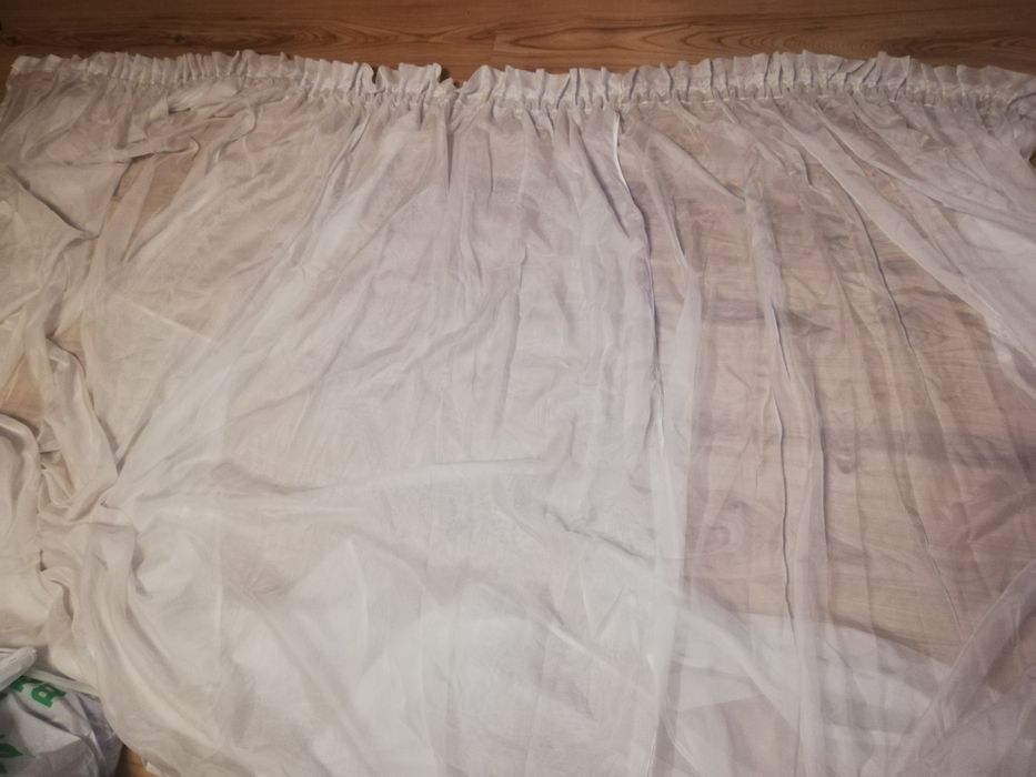 Bardzo duża biała firana