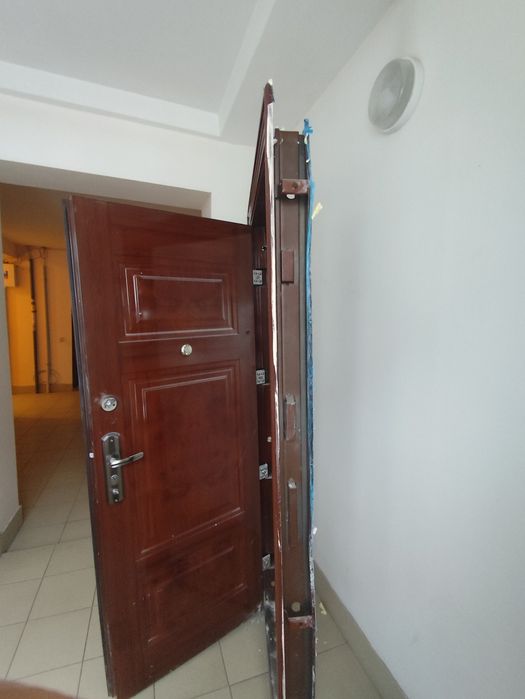 Вхідні двері 2050х860 мм