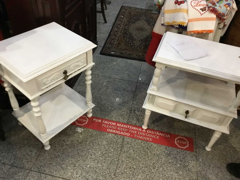 Móveis em Mogno - Faça sua oferta