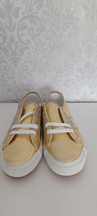 Buty trampki złote damskie Superga