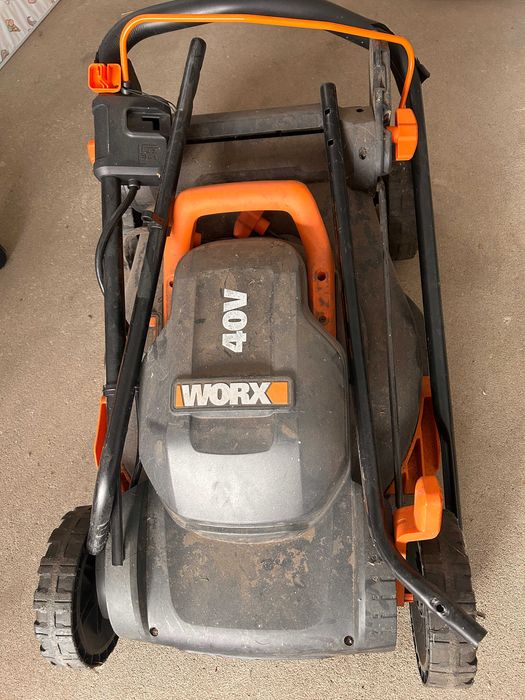 Kosiarka akumulatorowa WORX 40V (2x20V) + 2 baterie + ładowarka