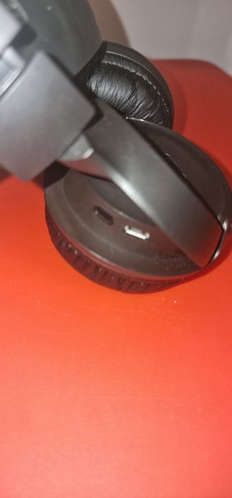 JBL Tune 510BT – Bezprzewodowe słuchawki nauszne (czarne)