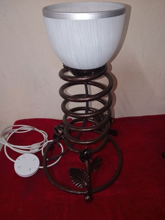 Lampy ozdobne loftowe kute