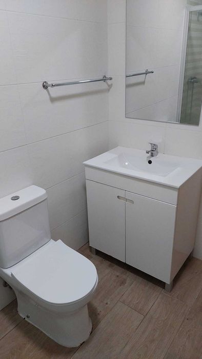 T2 reconstruído com cozinha equipada e pátio