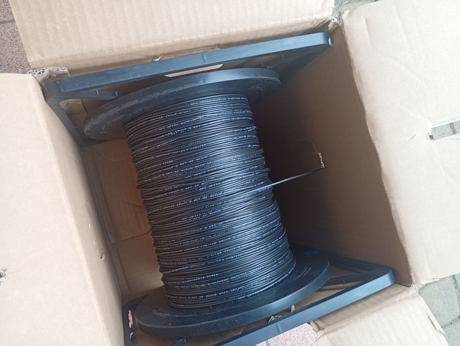 Światłowód Jednomodowy 12F 12J G.652D 384 m na Szpuli FTTH