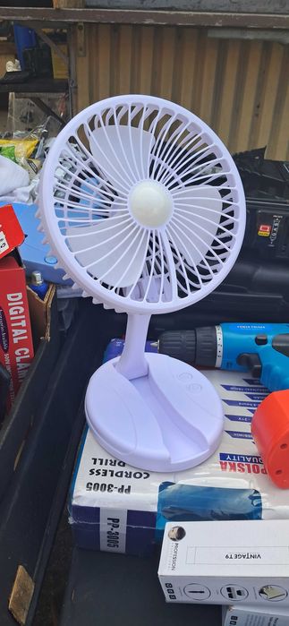 WIATRAK wentylator na akumulator biurowy do samochodu sieci składany