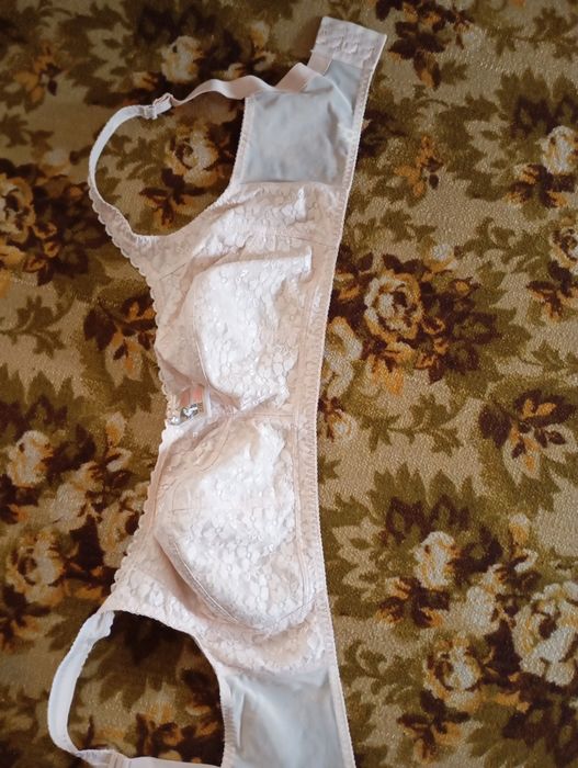 Жіноча майка і бюстгальтер нові.