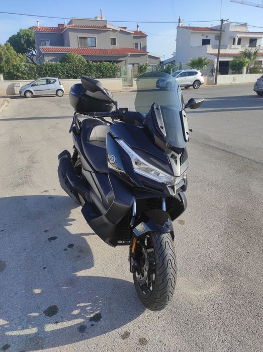 Maxi scooter VOGE sr4 max