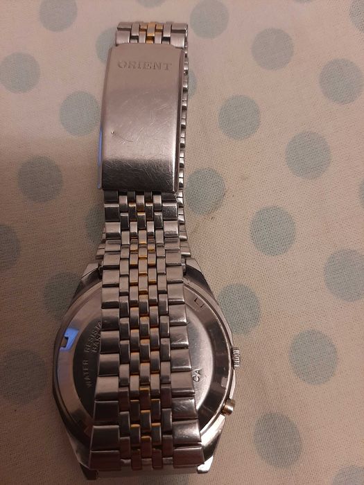 часы Ориент с хрустальным стеклом