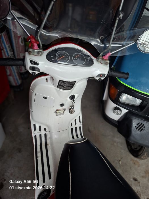 Sprzedam skuter.