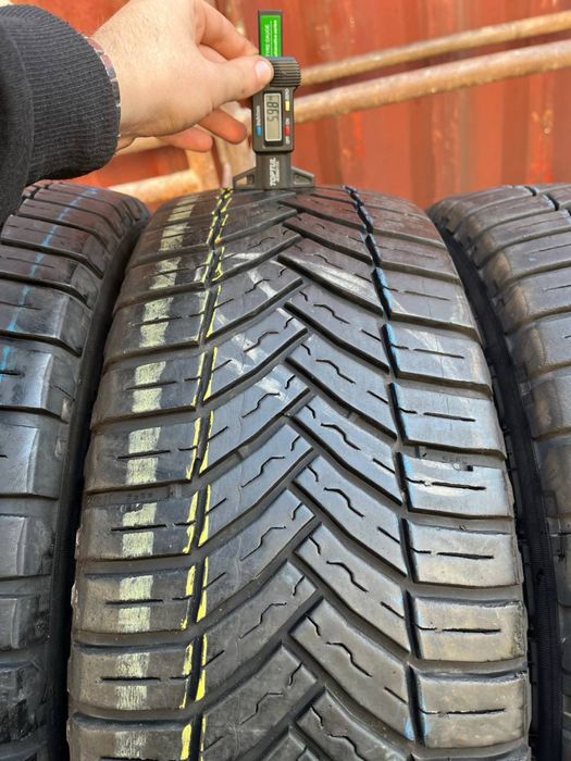 Шины БУ 225 65 R 16 C Michelin AGILIS CROSSCLIMATE Грузовая Всесезон