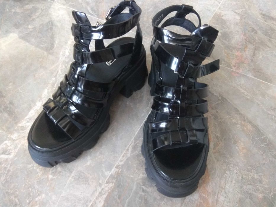 Сандалі жіночі LeBERDES